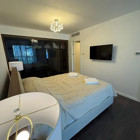 Appartement Super Luxury 1 Bedroom On 27th Floor In Grand Sapphire Phrenaros