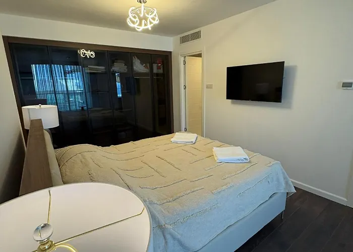 아파트 Super Luxury 1 Bedroom On 27th Floor In Grand Sapphire Phrenaros