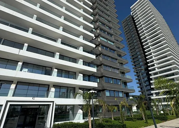 아파트 Super Luxury 1 Bedroom On 27th Floor In Grand Sapphire Phrenaros