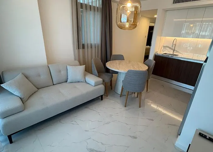 아파트 Super Luxury 1 Bedroom On 27th Floor In Grand Sapphire Phrenaros